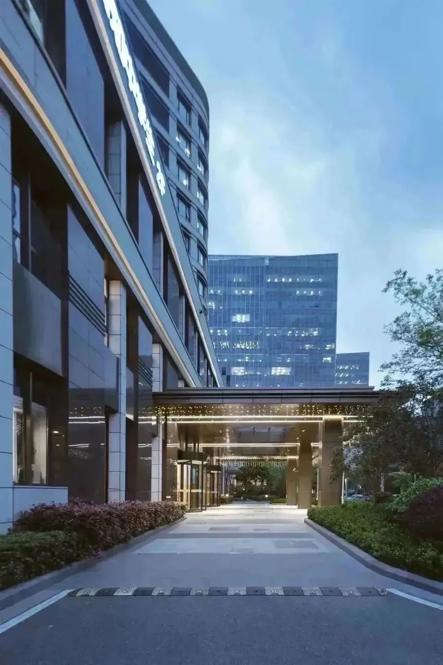 <table>
<tr><td></td>
</tr>
<tr><td>12红10 VLSII I</td>
</tr>
<tr><td></td>
</tr>
</table>